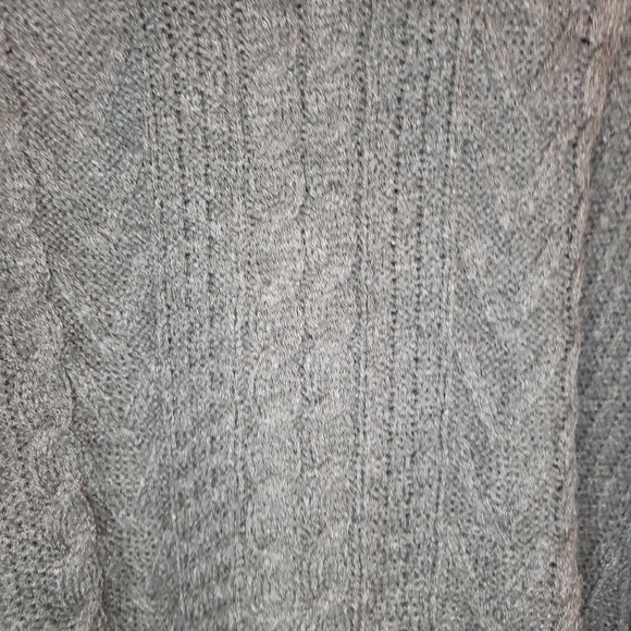 Joseph A. Oversized Cable Knit Sweater in Charcoal heather - Size XS - Picture 7 of 9